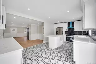 74 Lincoln Ave, Islip Terrace, NY 11752 - Photo 14