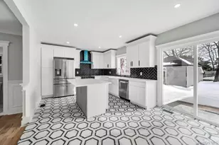 74 Lincoln Ave, Islip Terrace, NY 11752 - Photo 12