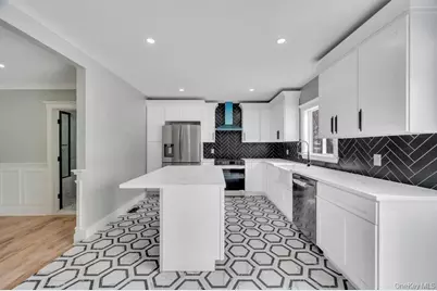 74 Lincoln Avenue, Islip Terrace, NY 11752 - Photo 12