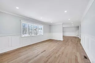 74 Lincoln Ave, Islip Terrace, NY 11752 - Photo 4