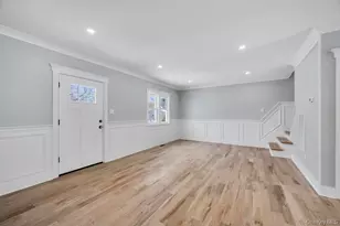 74 Lincoln Ave, Islip Terrace, NY 11752 - Photo 6