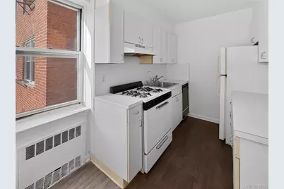 63-61 Yellowstone Boulevard #3E, Forest Hills, NY 11375 - Photo 8