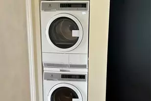 409 W 261st St, Bronx, NY 10471 - Photo 12