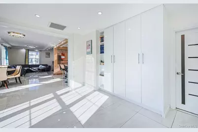 110 Melrose Avenue, East Rockaway, NY 11518 - Photo 16