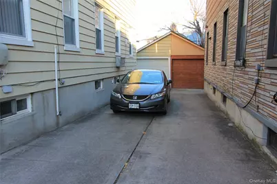 69-23 64th Place, Glendale, NY 11385 - Photo 16