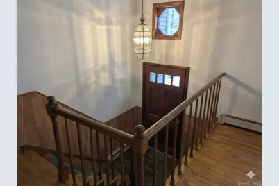 7 Brookland Farms Road, Poughkeepsie, NY 12601 - Photo 2