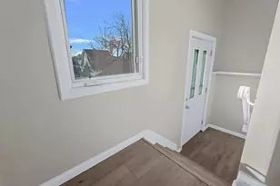 618 Jennings Ave, West Hempstead, NY 11552 - Photo 16