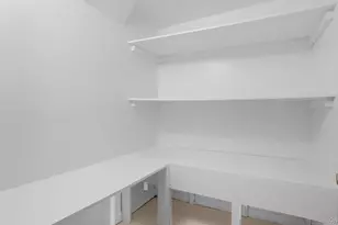 2546 Wilson Ave, Bronx, NY 10469 - Photo 16