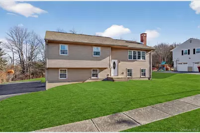 11 Hilltop Lane, Warwick, NY 10990 - Photo 2