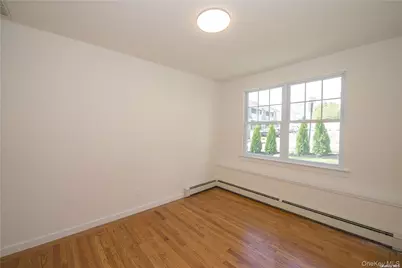 14 Northridge Street #14, Huntington Station, NY 11746 - Photo 4