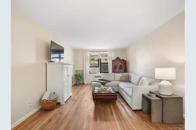 10 Franklin Avenue #2G, White Plains, NY 10601 - Photo 4