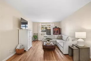 10 Franklin Ave, White Plains, NY 10601 - Photo 4