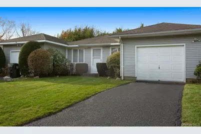 146 Montauk Highway #05, Westhampton, NY 11977 - Photo 1