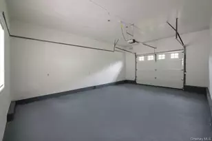 146 Montauk Hwy, Westhampton, NY 11977 - Photo 10