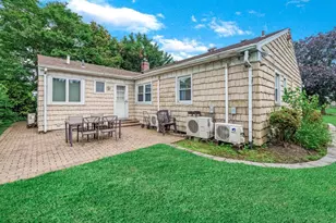 25 Lawrence St, New Hyde Park, NY 11040 - Photo 16