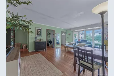 25 Lawrence Street, New Hyde Park, NY 11040 - Photo 2