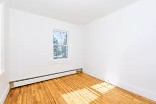 160 Austin St, Lindenhurst, NY 11757 - Photo 6