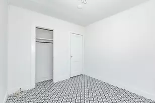 160 Austin St, Lindenhurst, NY 11757 - Photo 4