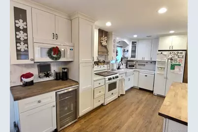 166 Daniel Road N, Massapequa, NY 11758 - Photo 8