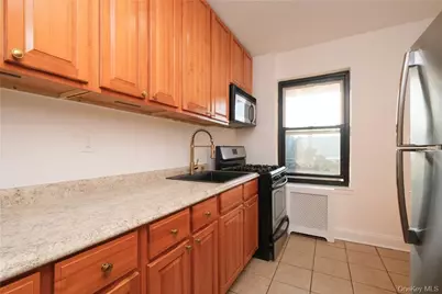 440 Warburton Avenue #5-F, Yonkers, NY 10701 - Photo 6