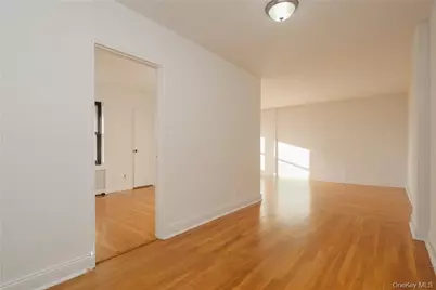 440 Warburton Avenue #5-F, Yonkers, NY 10701 - Photo 1