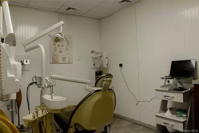 551 Crescent Street, Brooklyn, NY 11208 - Photo 12