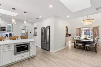 18 Floral Avenue, Huntington, NY 11743 - Photo 18