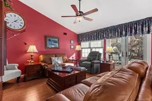 77 Glen Dr, Ridge, NY 11961 - Photo 8