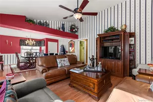 77 Glen Dr, Ridge, NY 11961 - Photo 10