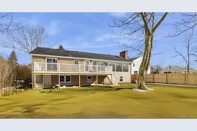 911 Ostrander Avenue, Riverhead, NY 11901 - Photo 2