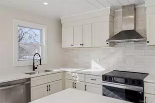 911 Ostrander Ave, Riverhead, NY 11901 - Photo 10