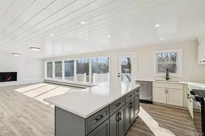 911 Ostrander Avenue, Riverhead, NY 11901 - Photo 6