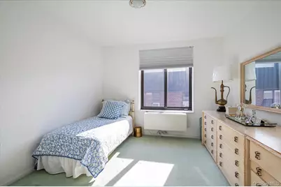 20 Gilchrest Road #3D, Great Neck, NY 11021 - Photo 8