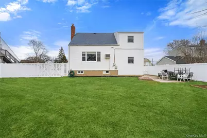 299 28th Street, Copiague, NY 11726 - Photo 22