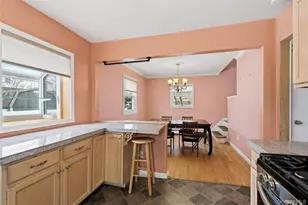 299 28th St, Copiague, NY 11726 - Photo 14