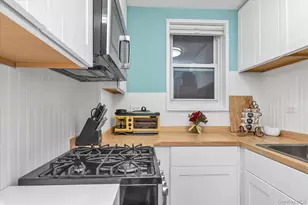 44-20 Douglaston Pkwy, Douglaston, NY 11363 - Photo 8