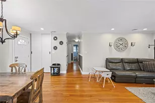 527 Spruce Ln, East Meadow, NY 11554 - Photo 12