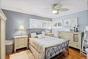 527 Spruce Ln, East Meadow, NY 11554 - Photo 22