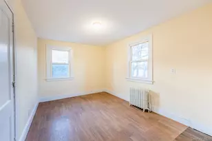 104 Grandview Ave, Great Neck, NY 11020 - Photo 12