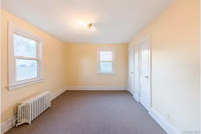 104 Grandview Avenue, Great Neck, NY 11020 - Photo 10