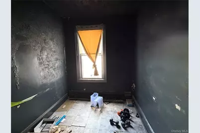 11220 111th Avenue, Ozone Park, NY 11420 - Photo 20