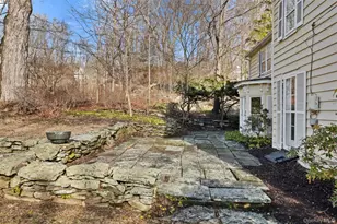 335 Roaring Brook Rd, Chappaqua, NY 10514 - Photo 4