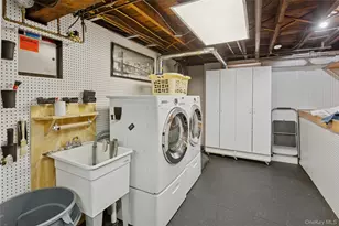 15 N Oceanside Rd, Rockville Centre, NY 11570 - Photo 32