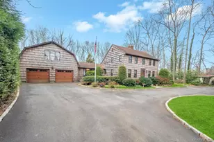 807 Union Ave, Riverhead, NY 11901 - Photo 2