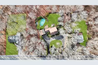 807 Union Avenue, Riverhead, NY 11901 - Photo 6