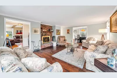 807 Union Avenue, Riverhead, NY 11901 - Photo 4