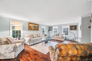 807 Union Ave, Riverhead, NY 11901 - Photo 8