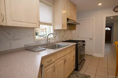 26 Wesley Avenue, Port Chester, NY 10573 - Photo 18