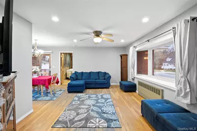 139 N Linden Street, Massapequa, NY 11758 - Photo 6