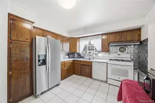 12 Viola Dr, Glen Cove, NY 11542 - Photo 12